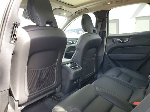 Certified 2023 Volvo XC60 B5 Ultimate w/ Protection Package image 11