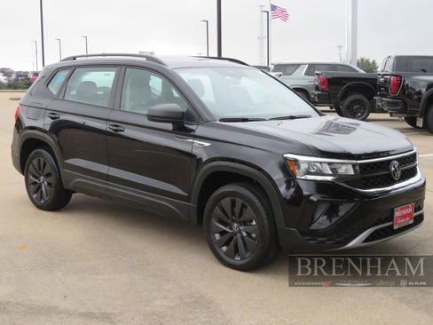 Used 2024 Volkswagen Taos S image 8