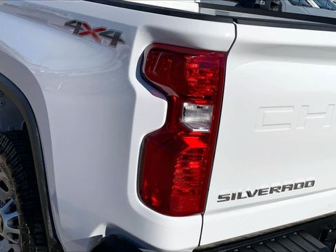 Used 2025 Chevrolet Silverado 2500 W/T image 29