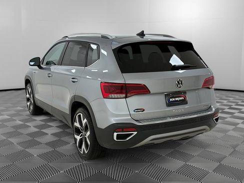 Used 2022 Volkswagen Taos SEL AWD/4WD image 3