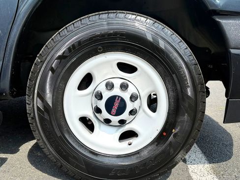 Used 2019 GMC Savana 3500 LS RWD image 42