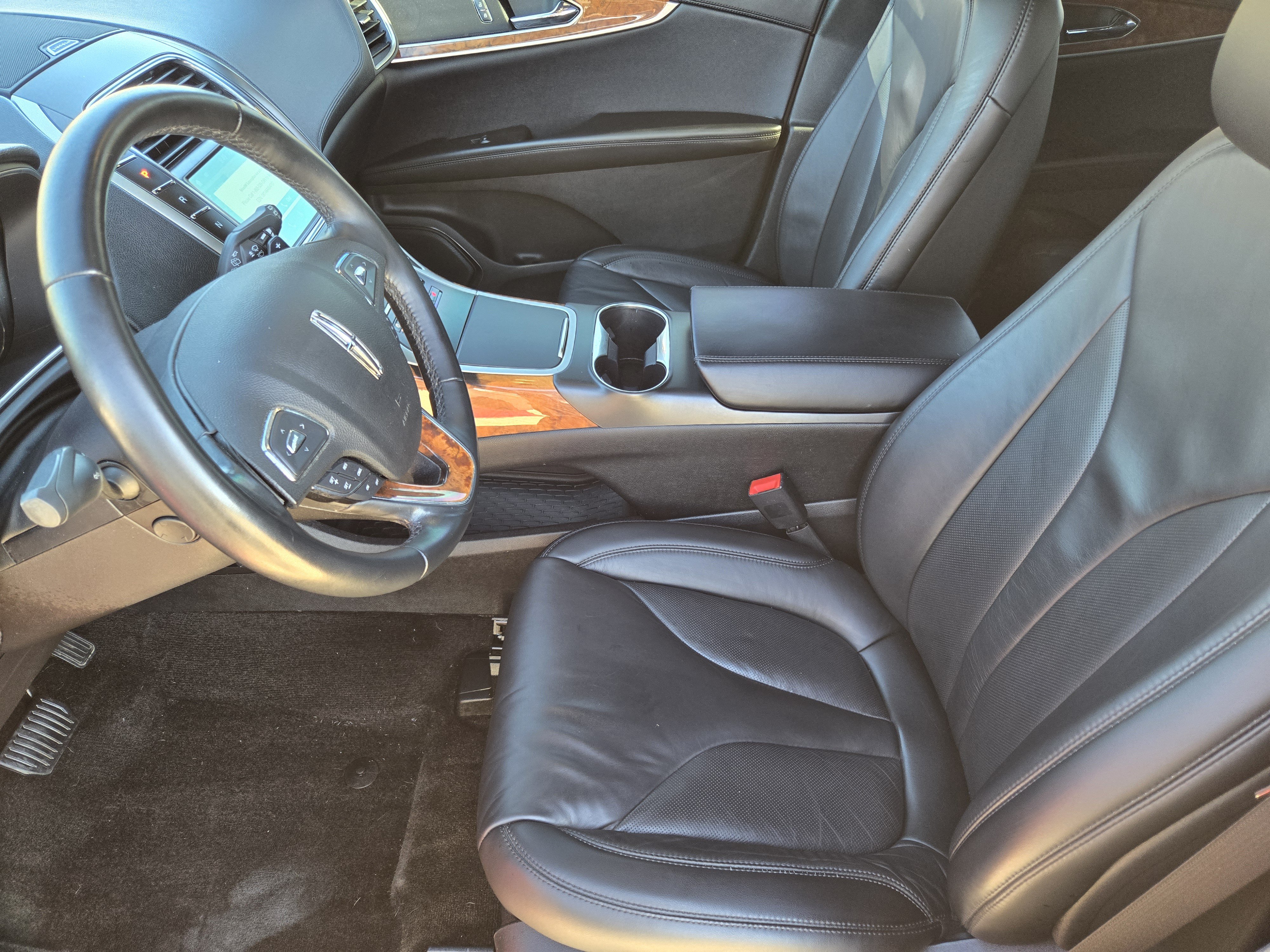 Used 2018 Lincoln MKX Select w/ Select Plus Package FWD image 13