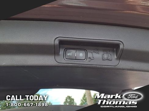 Used 2020 Ford Explorer XLT w/ Equipment Group 202A image 6