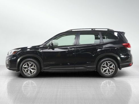 Used 2021 Subaru Forester Premium AWD/4WD image 2