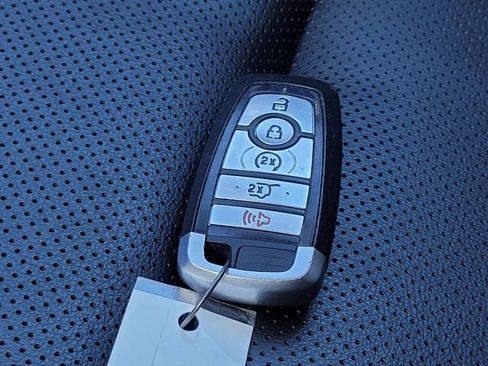 Used 2022 Ford Escape SEL w/ Technology Package image 30