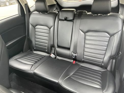 Certified 2024 Ford Edge SEL w/ Convenience Package image 16