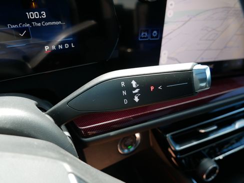 New 2026 Chevrolet Traverse Z71 w/ Enhanced Driving Package AWD/4WD image 27