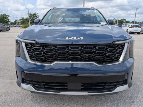 Used 2024 Kia Sorento EX FWD image 3