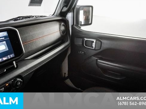 Used 2025 Jeep Wrangler Unlimited Rubicon AWD/4WD image 43