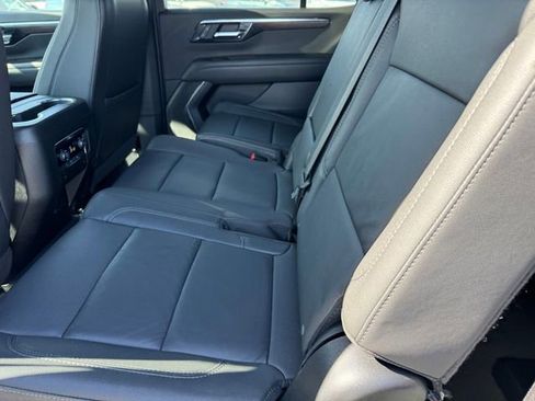 Certified 2025 Chevrolet Tahoe Z71 image 12