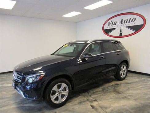 Used 2017 Mercedes-Benz GLC 300 4MATIC image 6