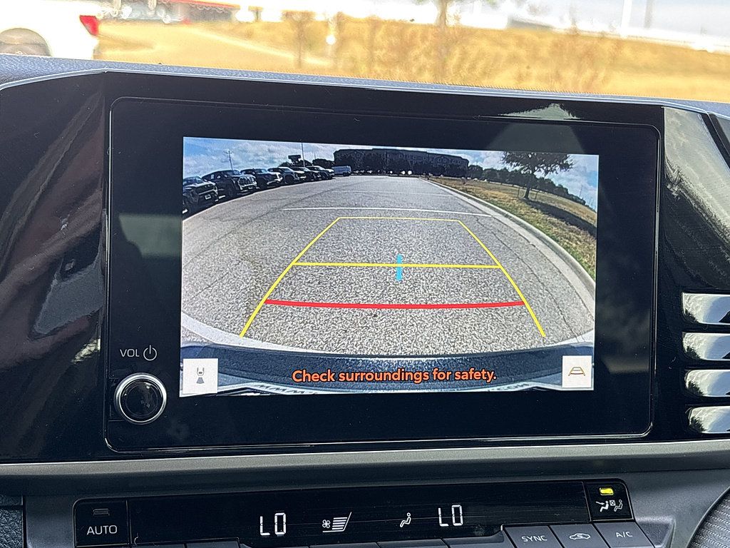 Used 2025 Toyota Camry SE w/ Convenience Package FWD image 19