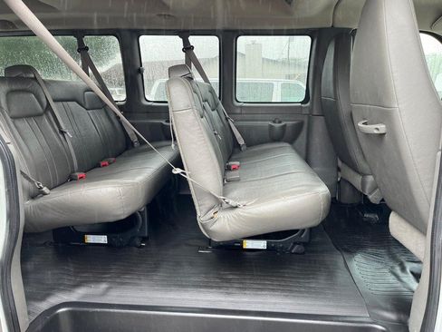 Used 2011 Chevrolet Express 3500 LS RWD image 9