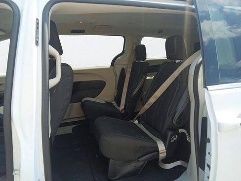 Used 2023 Chrysler Voyager LX FWD image 32