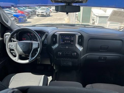 Used 2020 Chevrolet Silverado 1500 Custom Trail Boss w/ Custom Convenience Package AWD/4WD image 9