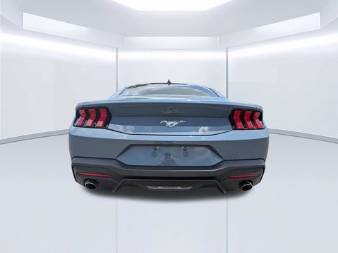 Used 2024 Ford Mustang Coupe RWD image 5