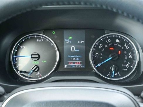 Used 2022 Toyota RAV4 SE image 27