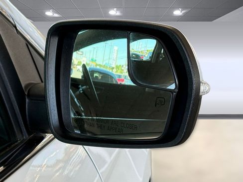 Certified 2017 Ford Edge SEL FWD image 31