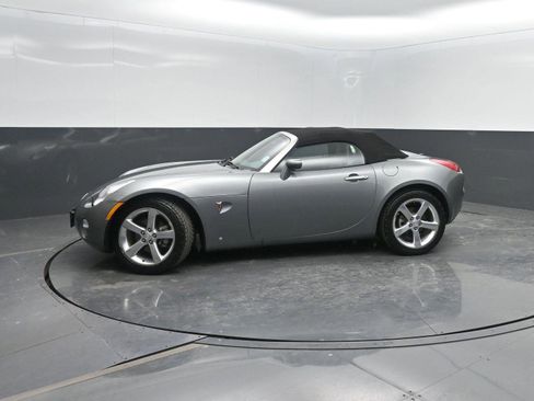 Used 2006 Pontiac Solstice Convertible w/ Premium Package RWD image 1