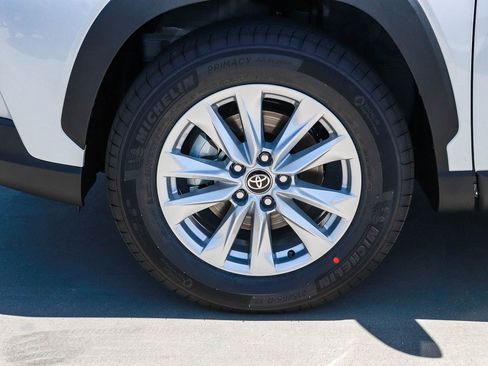 New 2026 Toyota Corolla Cross LE FWD image 9