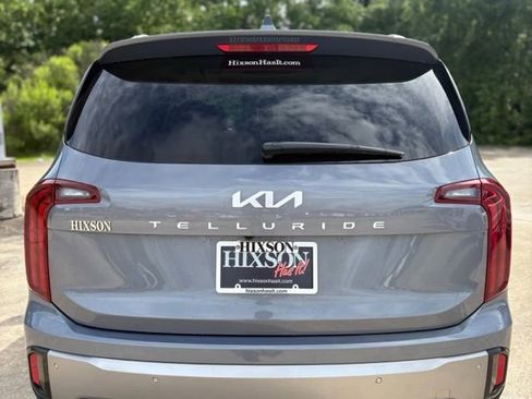 Used 2025 Kia Telluride S FWD image 4