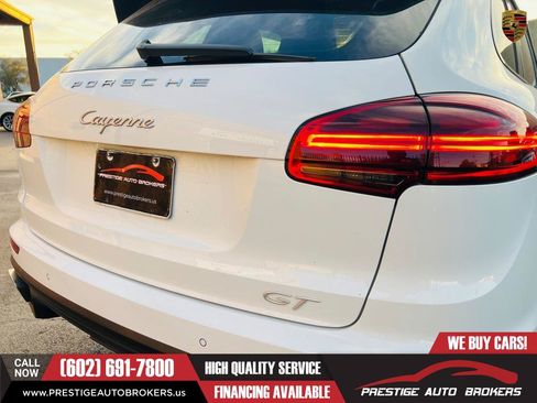 Used 2017 Porsche Cayenne Platinum Edition AWD/4WD image 16