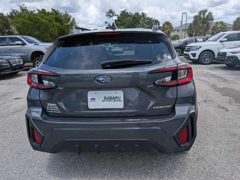 Used 2024 Subaru Crosstrek 2.5i Limited AWD/4WD image 5