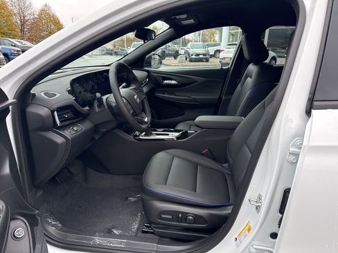 New 2026 Buick Envista Sport Touring image 9