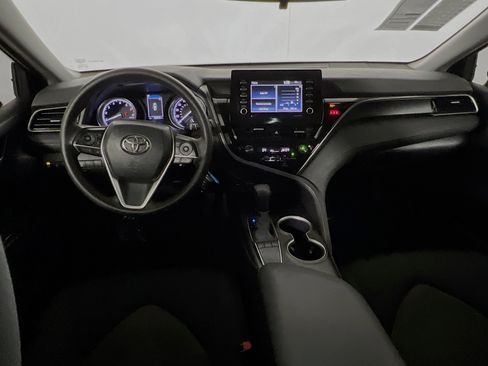 Used 2022 Toyota Camry LE image 29
