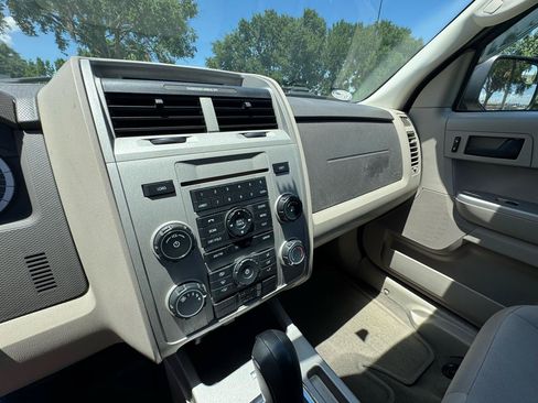 Used 2011 Ford Escape XLT FWD image 28
