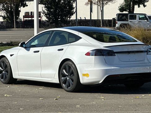 Used 2021 Tesla Model S Plaid image 6