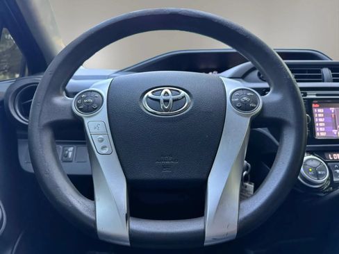Used 2016 Toyota Prius C One FWD image 12