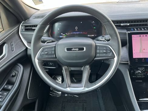 Used 2024 Jeep Grand Cherokee Limited 4xe AWD/4WD image 9