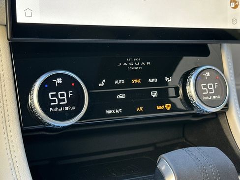 Used 2025 Jaguar F-PACE R-Dynamic S image 24