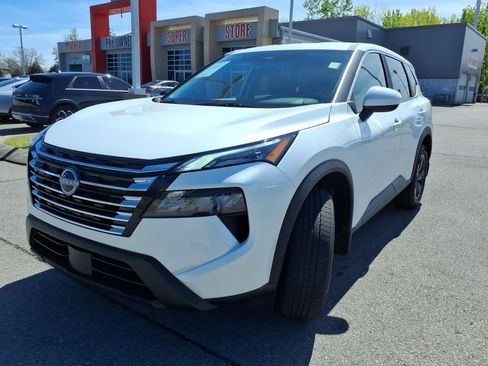 Certified 2026 Nissan Rogue SV FWD image 19