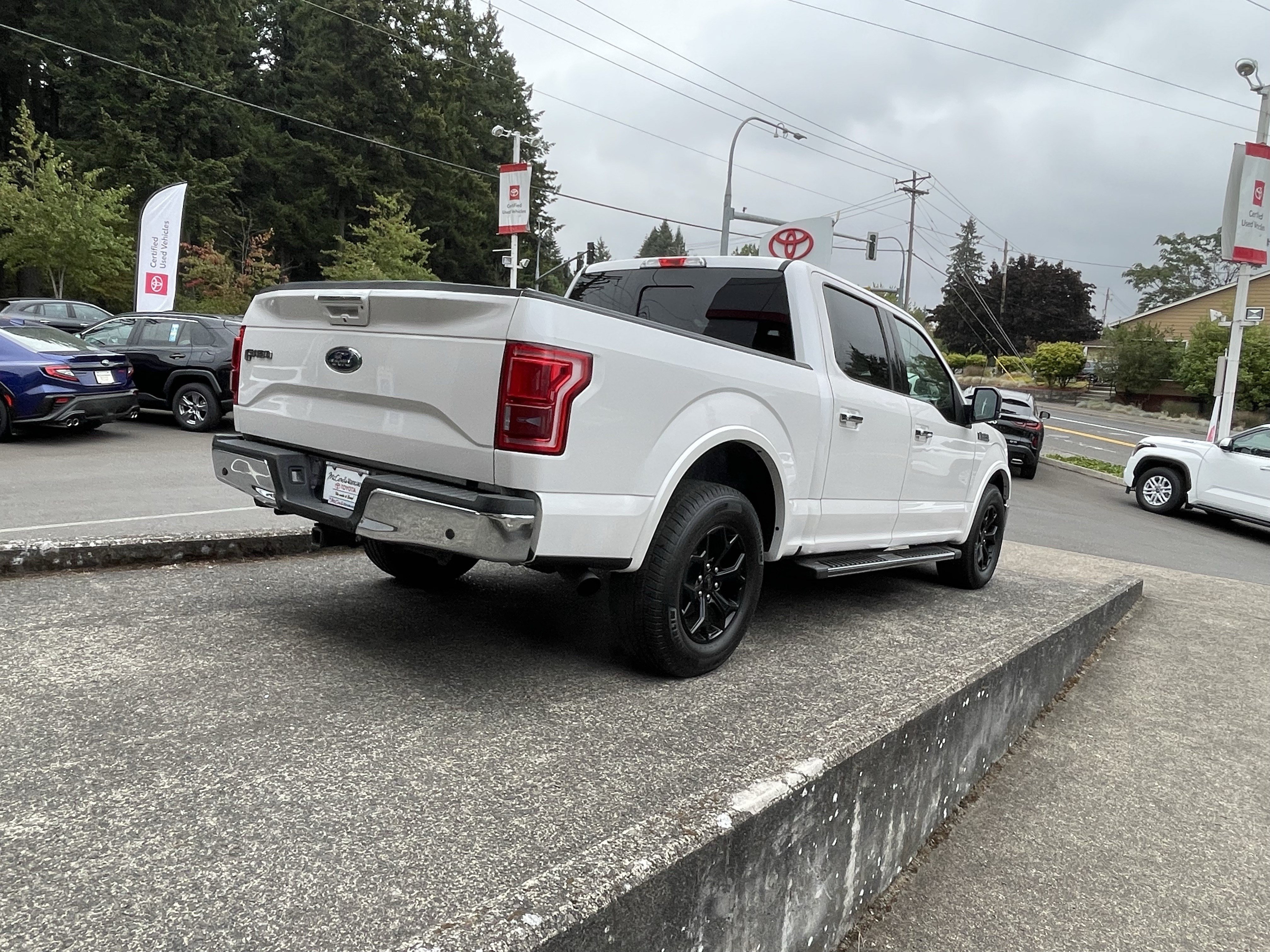 Used 2017 Ford F150 Lariat RWD image 8