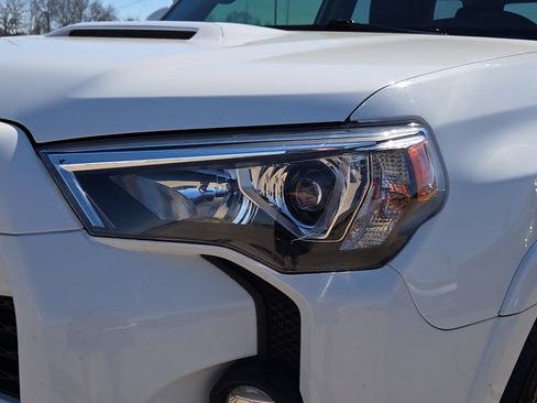 Used 2021 Toyota 4Runner TRD Off-Road Premium image 5