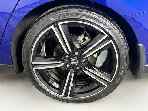 Used 2023 Honda Accord Sport image 11