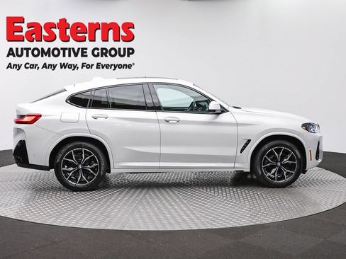 Used 2024 BMW X4 xDrive30i w/ Premium Package AWD/4WD image 4