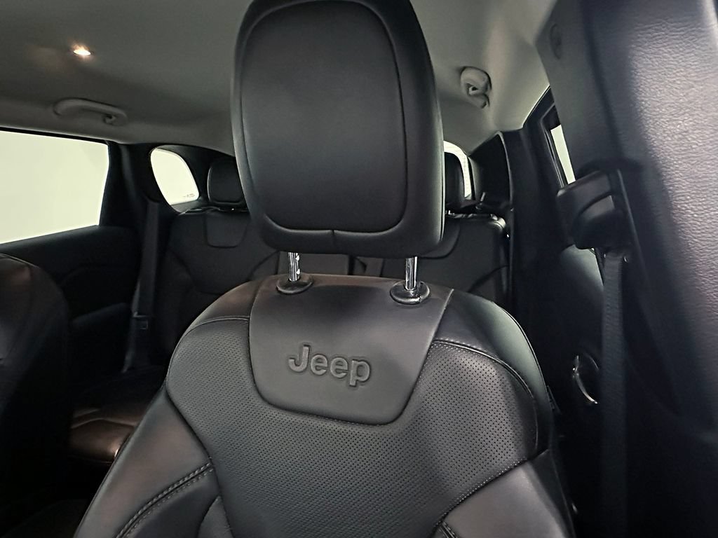 Used 2022 Jeep Cherokee Latitude Lux AWD/4WD image 21