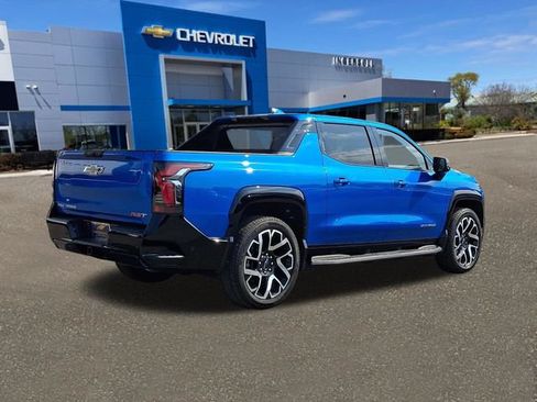 Used 2025 Chevrolet Silverado EV RST AWD/4WD image 26