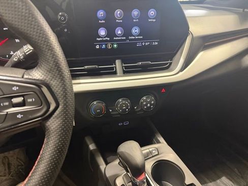 Certified 2024 Chevrolet Trax RS w/ Sunroof Package image 17