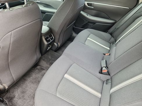 Used 2023 Hyundai Sonata SEL w/ Convenience Package FWD image 11