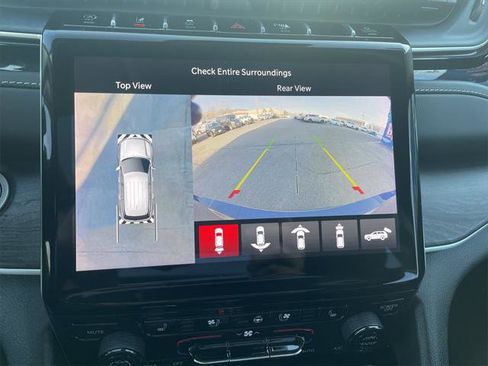 Certified 2022 Jeep Grand Cherokee L Limited w/ Luxury Tech Group II image 20