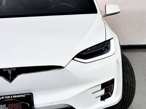 Used 2018 Tesla Model X 75D image 6