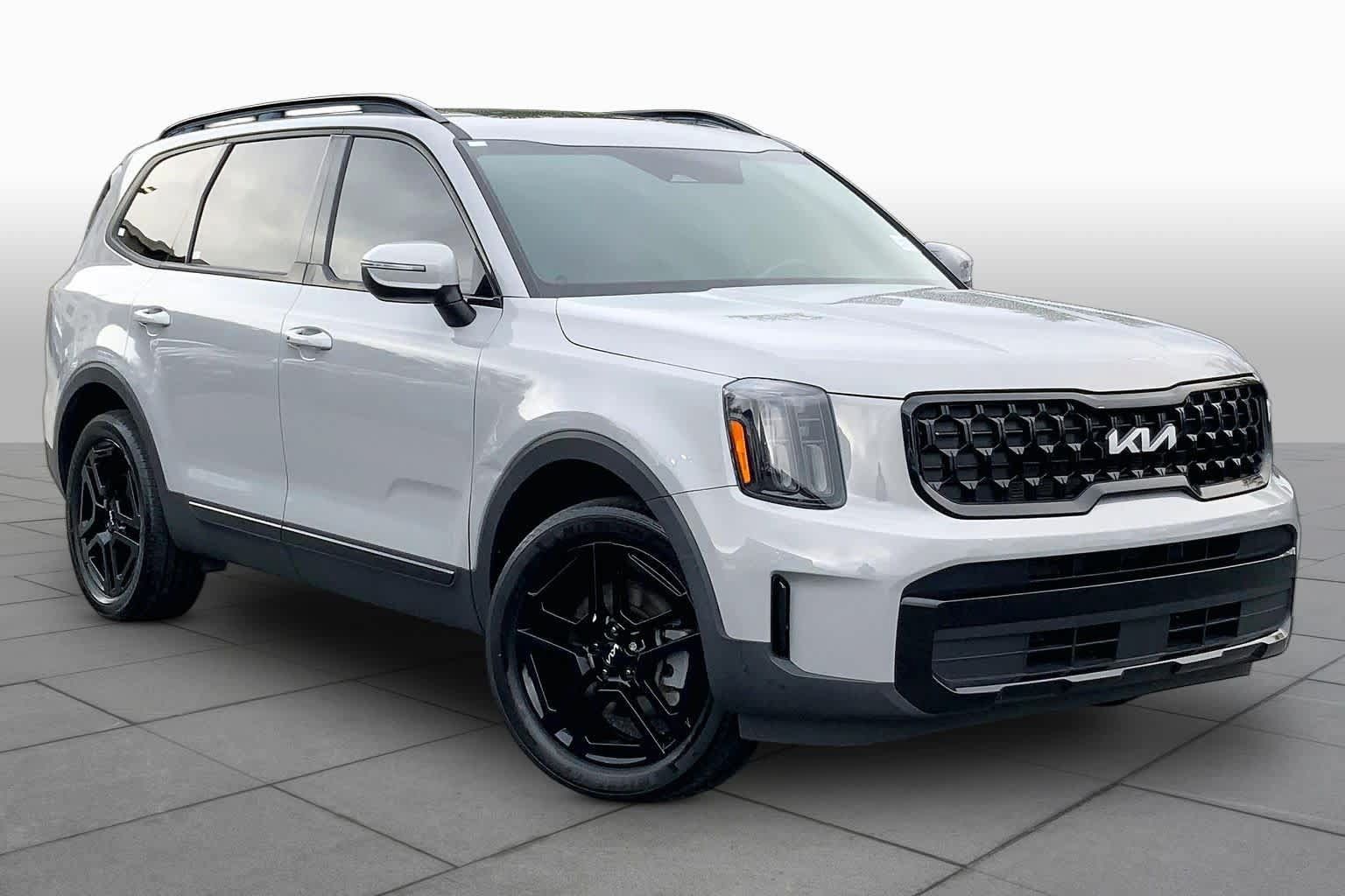Used 2024 Kia Telluride EX X-Line AWD/4WD image 3