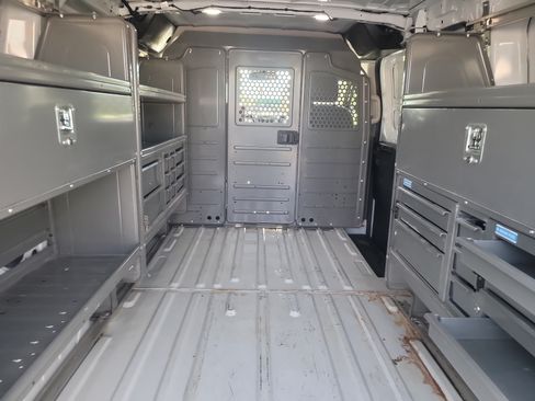 Used 2019 Ford Transit 150 130 Low Roof RWD image 23