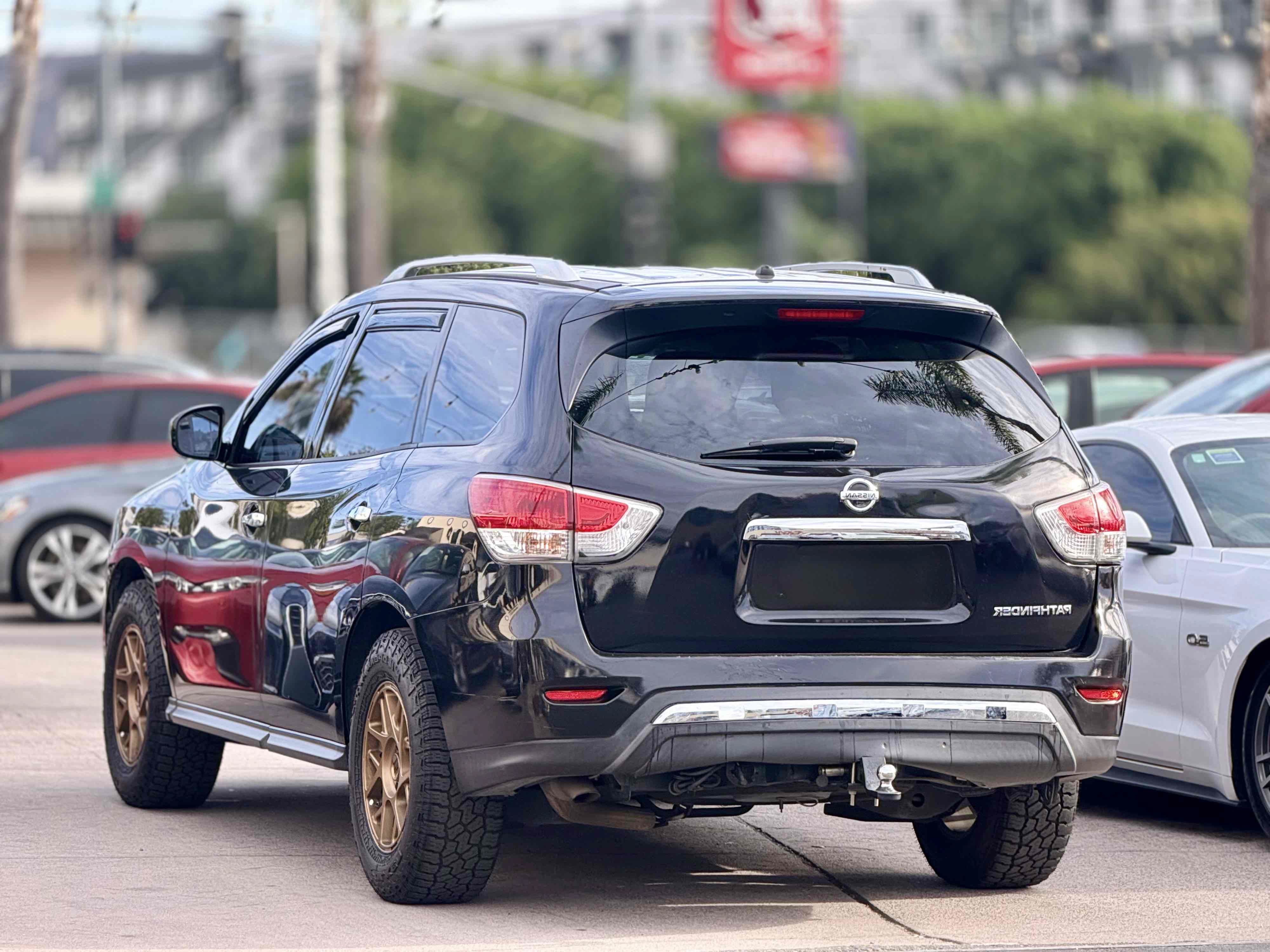 Used 2015 Nissan Pathfinder S FWD image 7