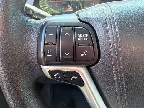 Used 2017 Toyota Sienna L FWD image 13