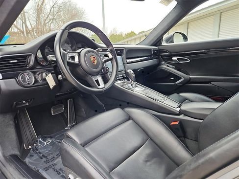 Certified 2019 Porsche 911 Carrera S image 4